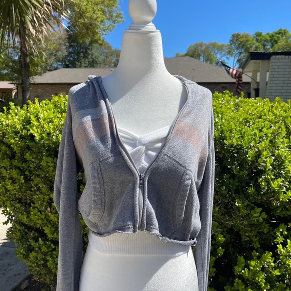 hollister cropped jacket - Picture 2 of 3